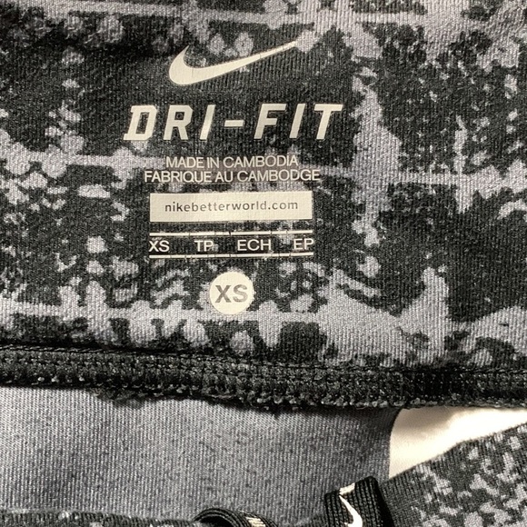 Nike Dry-Fit Nike Running Leggings XS In black and gray Back Zippered pocket - Picture 5 of 9